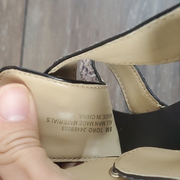 Anthropologie Franco Sarto Women Toro Leather sandals flats sz 8M - Picture 10 of 10